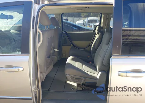 2009 Chrysler Town & Country Touring from USA, damaged, VIN 2A8HR54189R592283